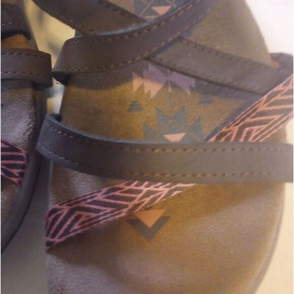 Skechers memory foam strappy leather sandals with Velcro and buckle - Picture 5 of 12